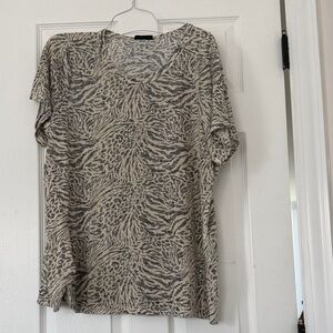 Relaxed Short Sleeve Animal Print Tee - Beige/Gray